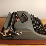 Machine to write portable Japy