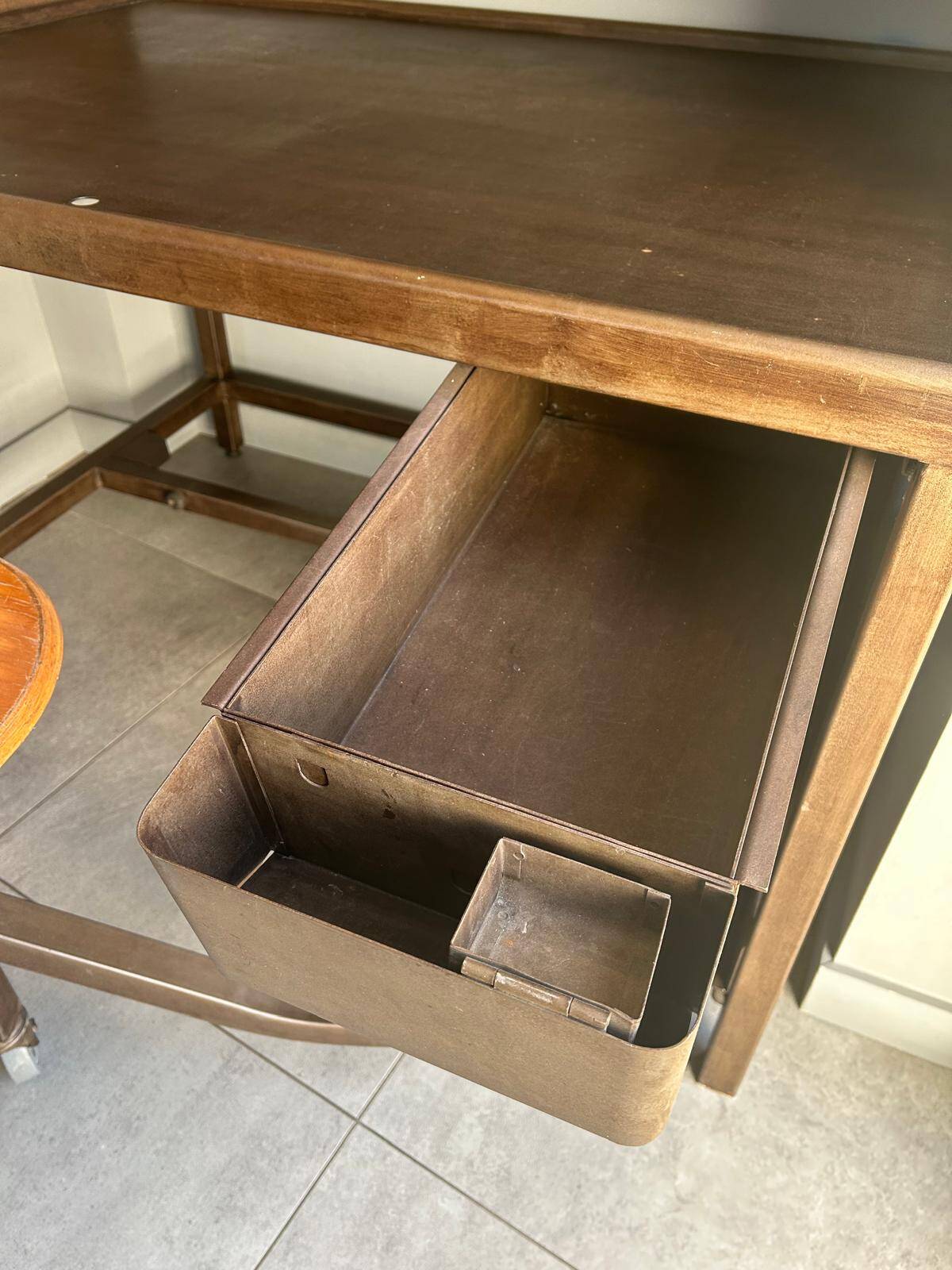 Postal sorting furniture with stool