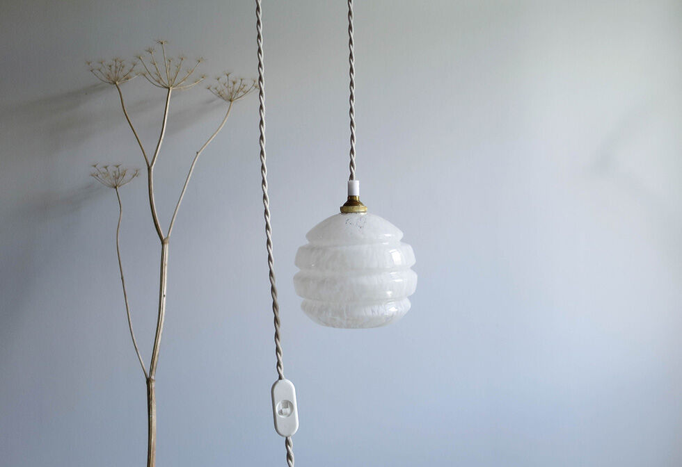 Speckled white opaline globe walker