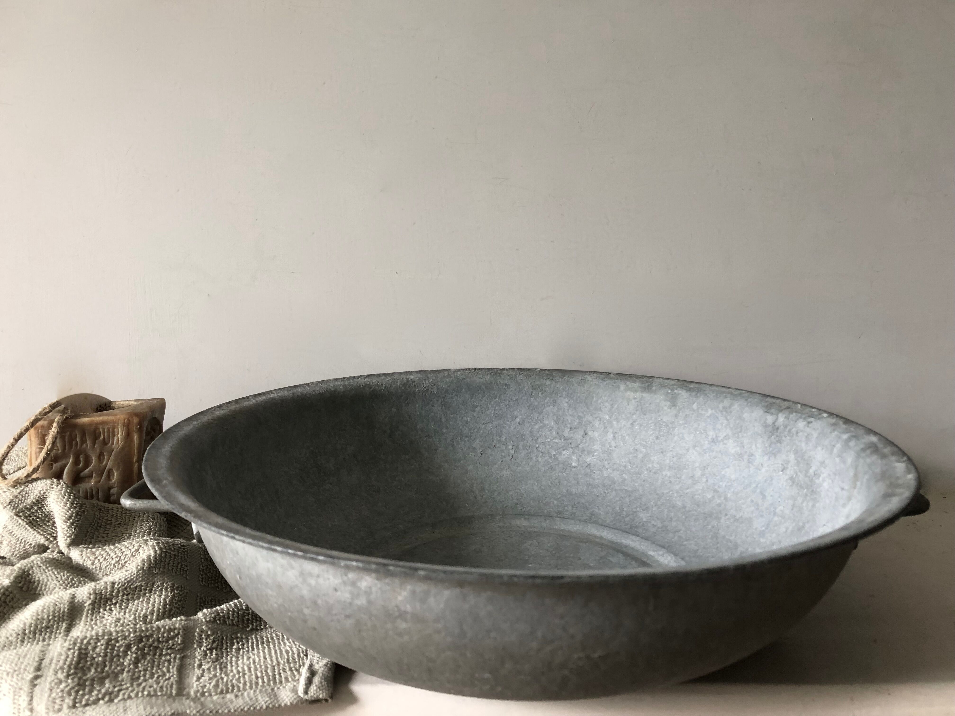 Zinc basin - Number 38