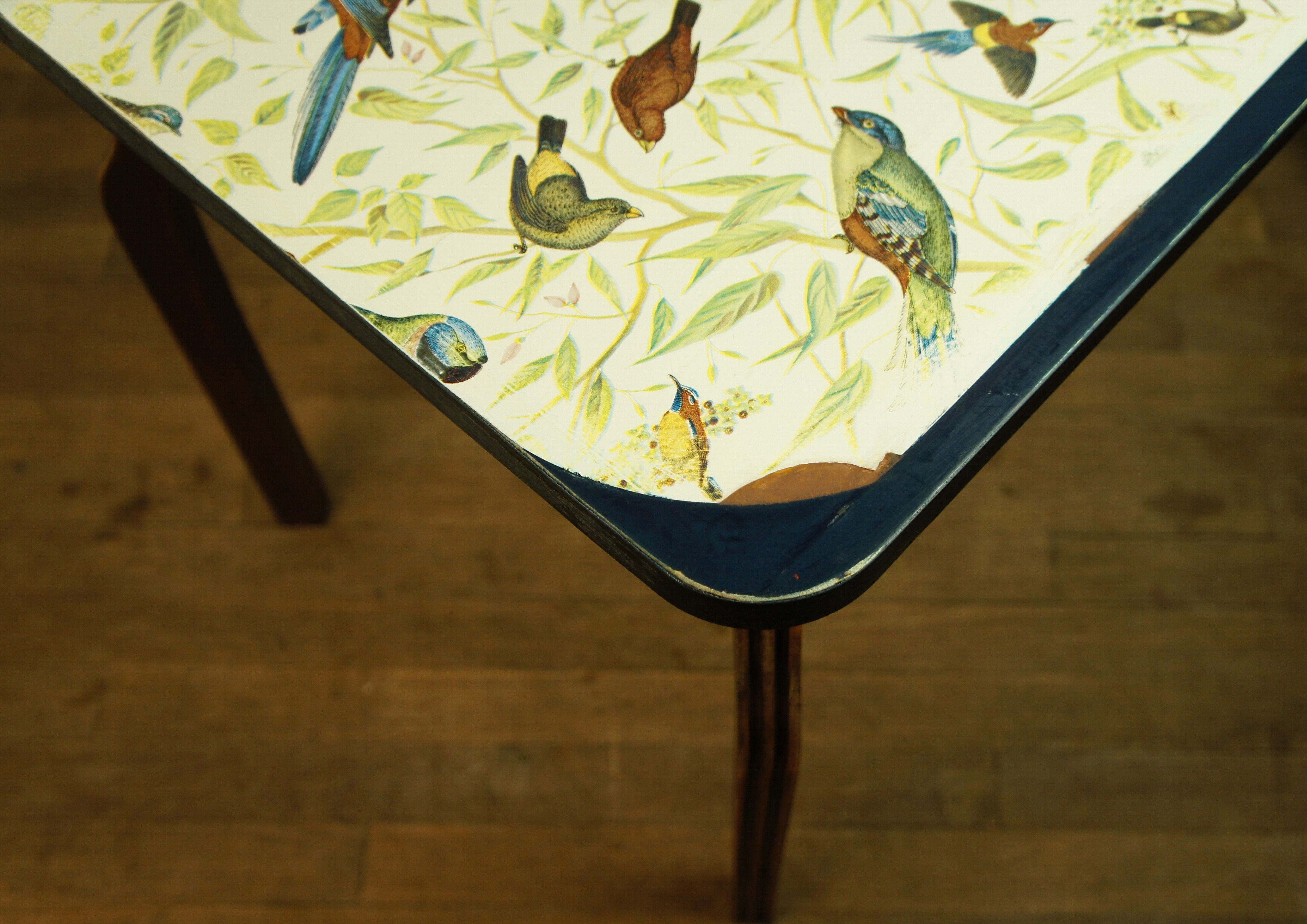 Vintage "birds" side table