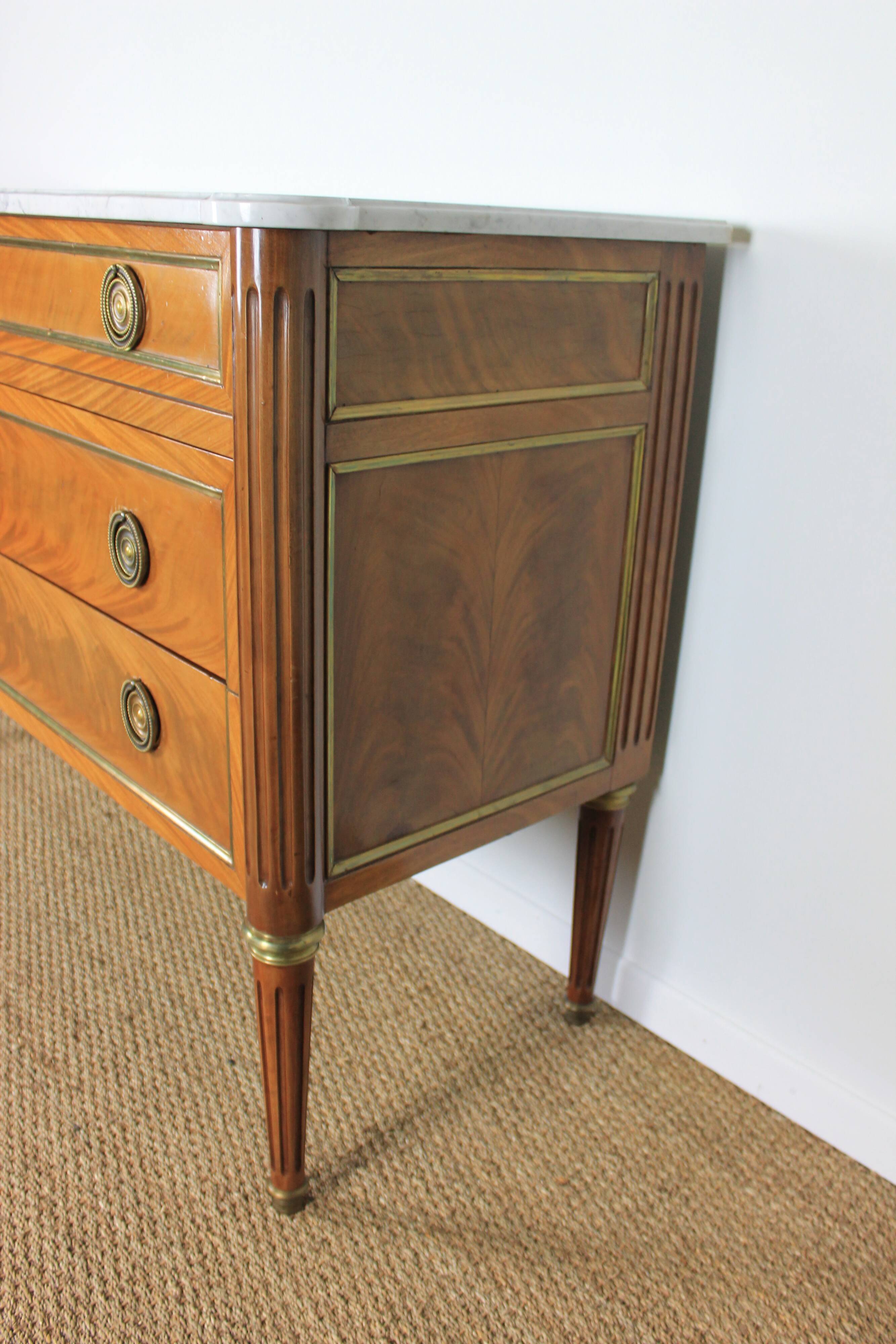 Louis XVI chest of drawers