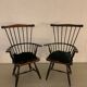 Chaises de poupées anciennes