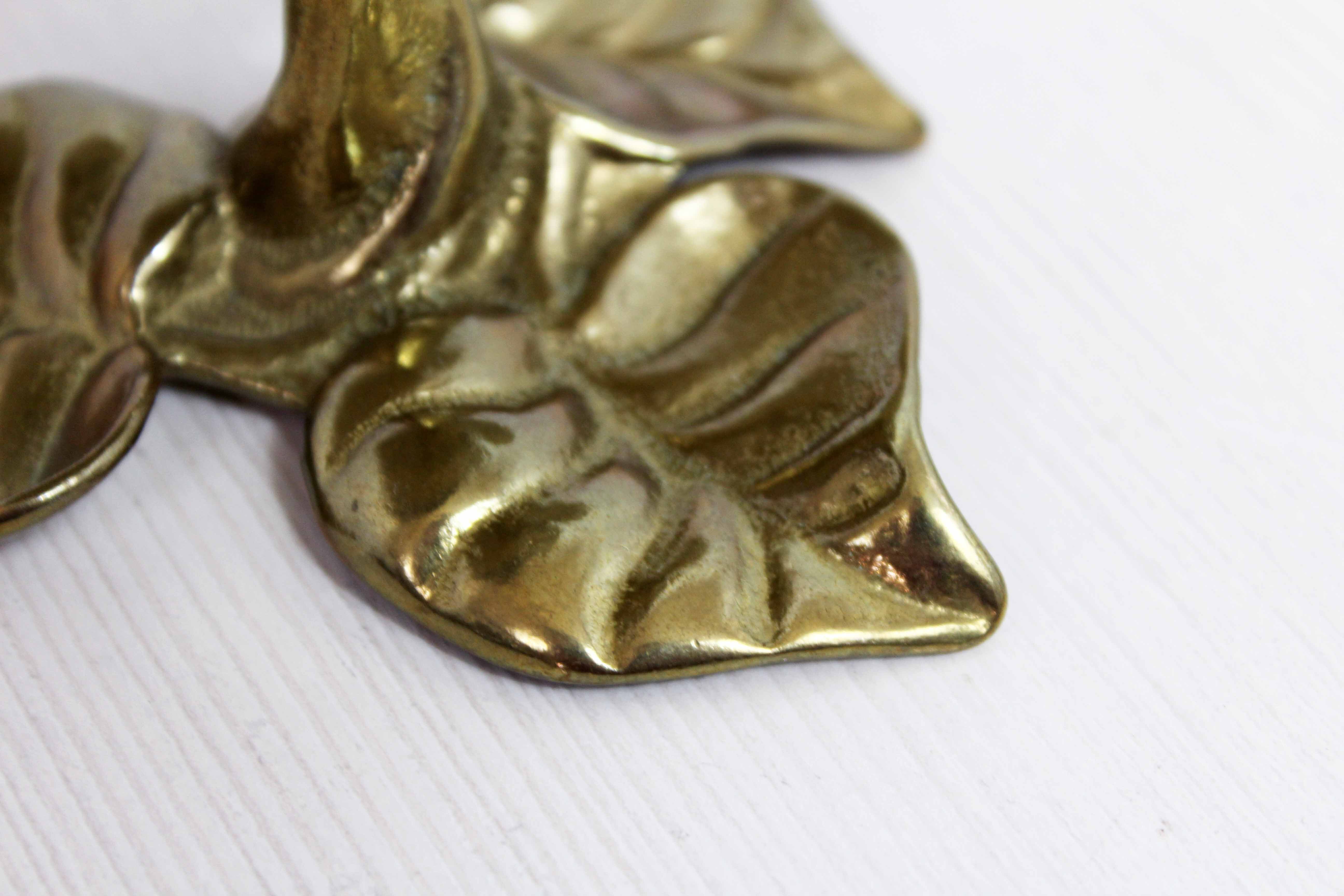 Brass leaf candle holder