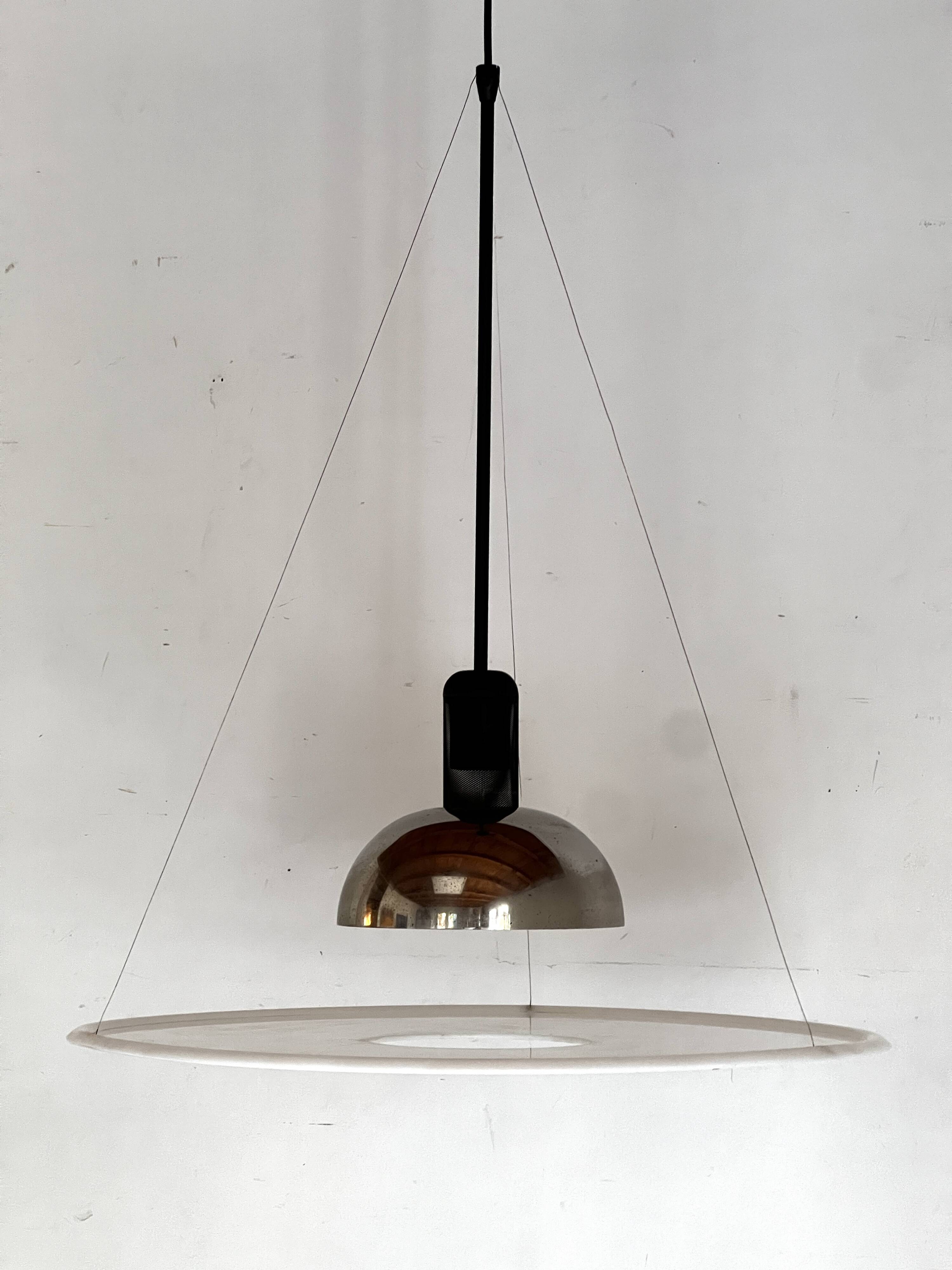 Frisbi pendant light