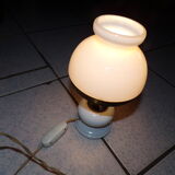 Lampe a poser en opaline vintage