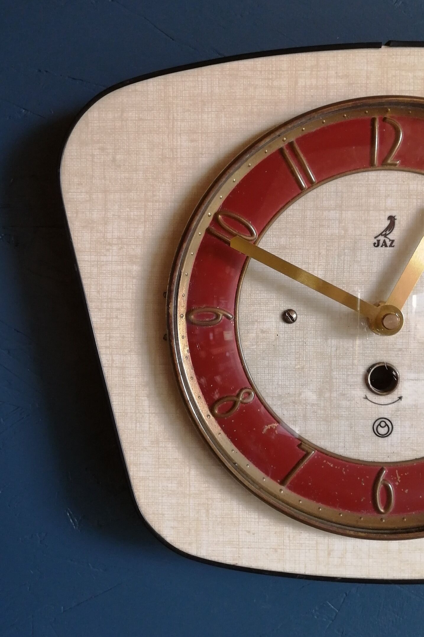 Vintage formica clock silent wall clock "Jaz pale yellow"