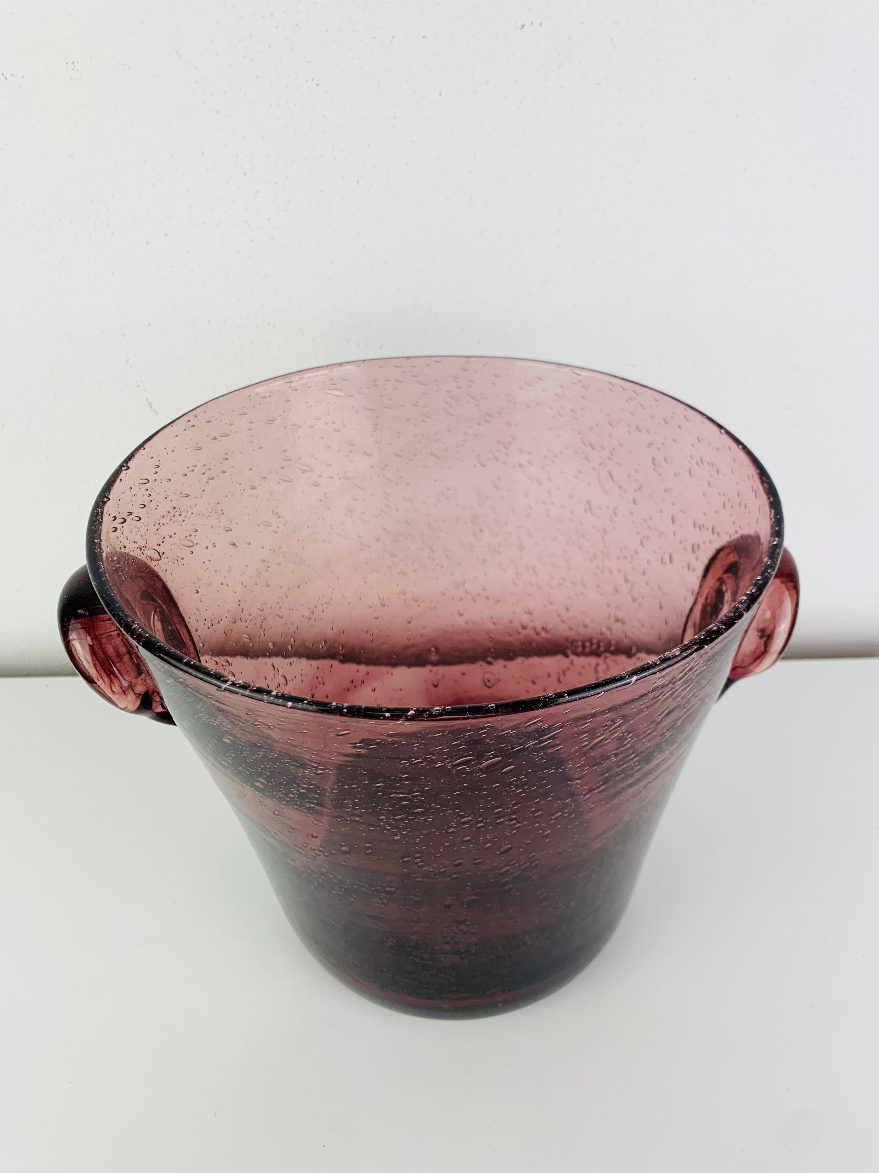 Seau à champagne XL verre bullé de Biot, violet