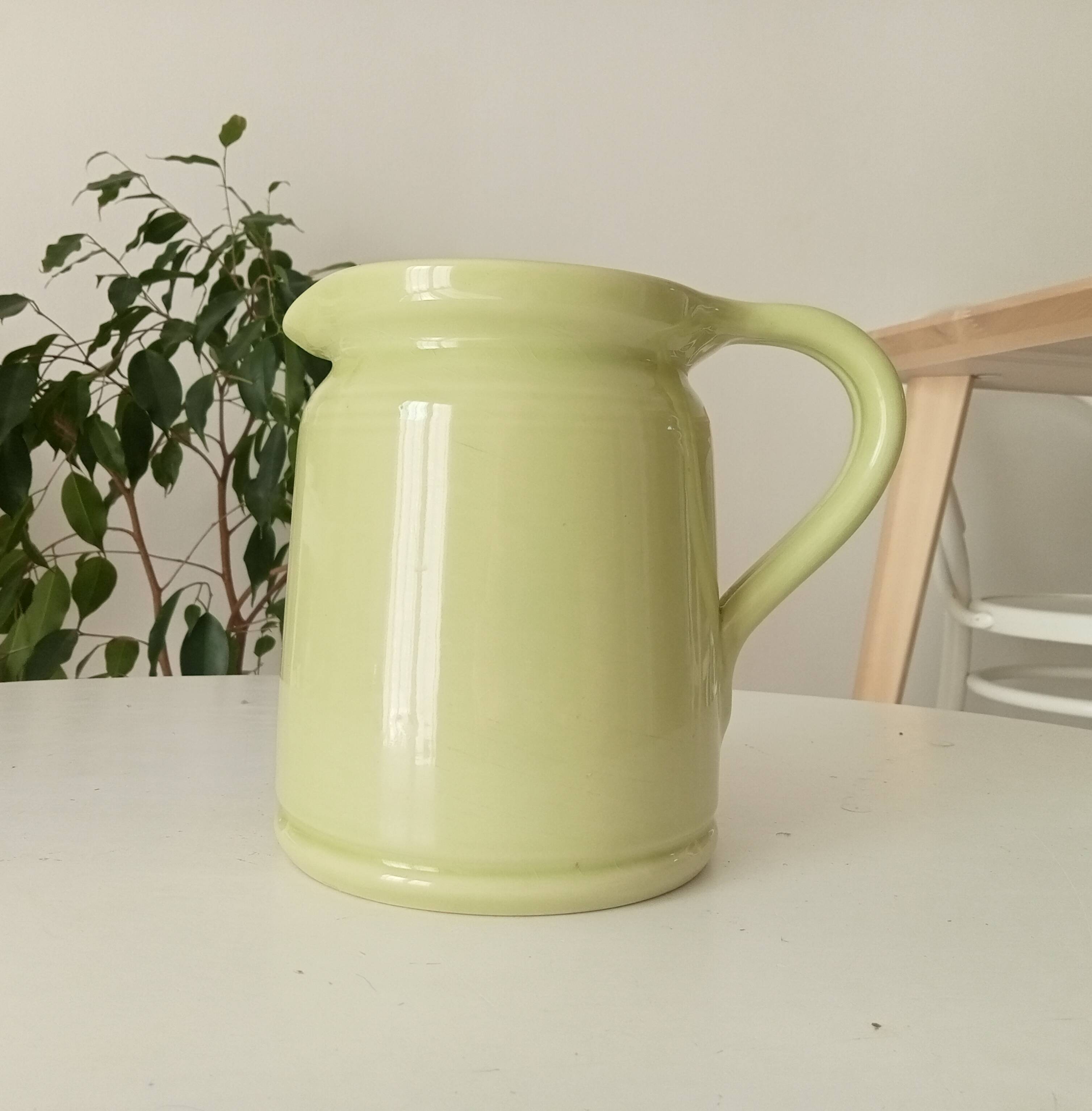 Pichet vintage en céramique craquelée