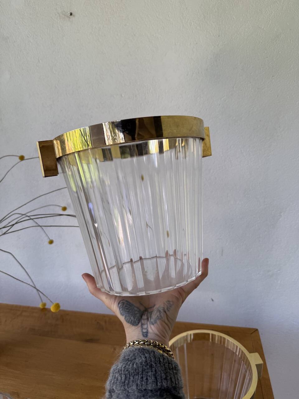 3 seaux à champagne en plexiglas transparent et doré, 1970