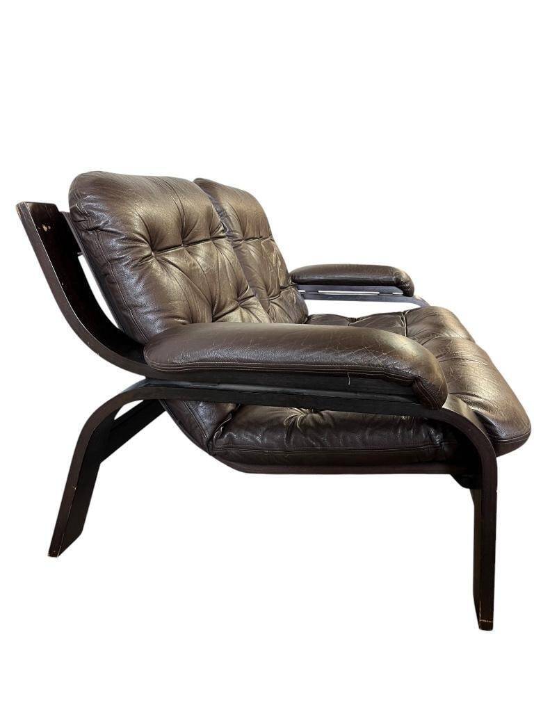 Vintage brown leather two-seater sofa/chaise longue