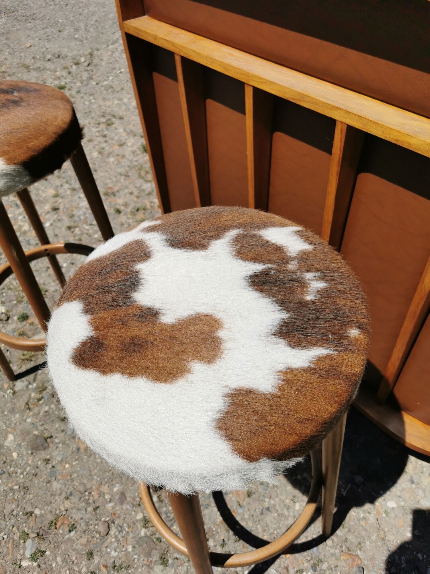 Corner bar and old stool from the 60s/ 70s, seventies skaï, vintage