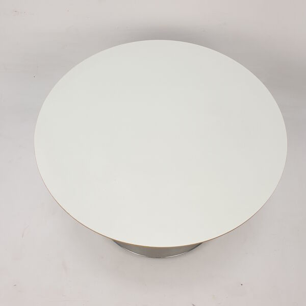 Table basse ronde de Pierre Paulin pour artifort, années 1990