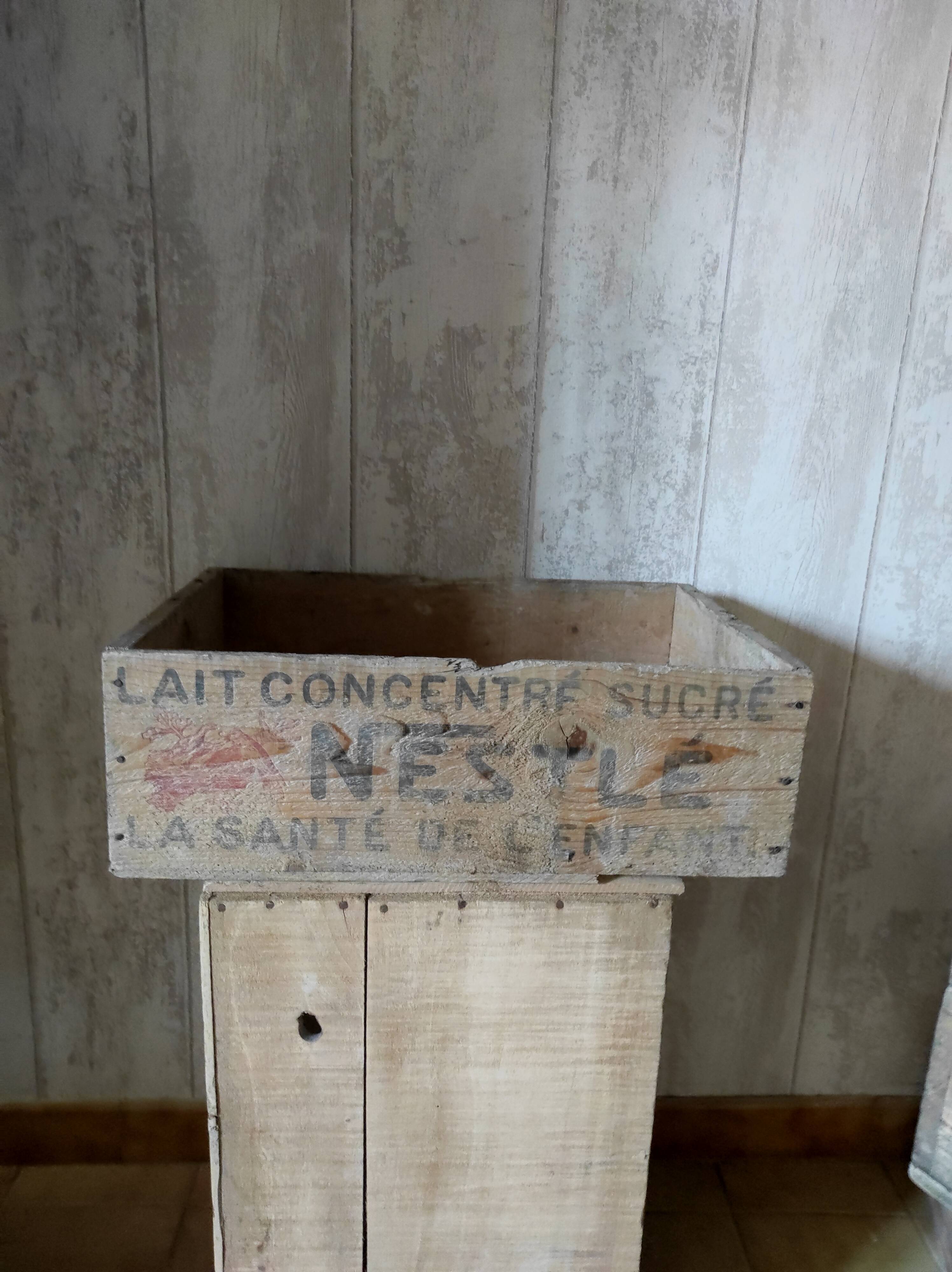 Nestlé Old crate