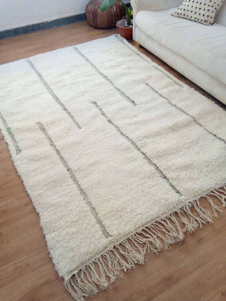 Handcrafted Beni Ouraine rug, size 200 x 300 cm