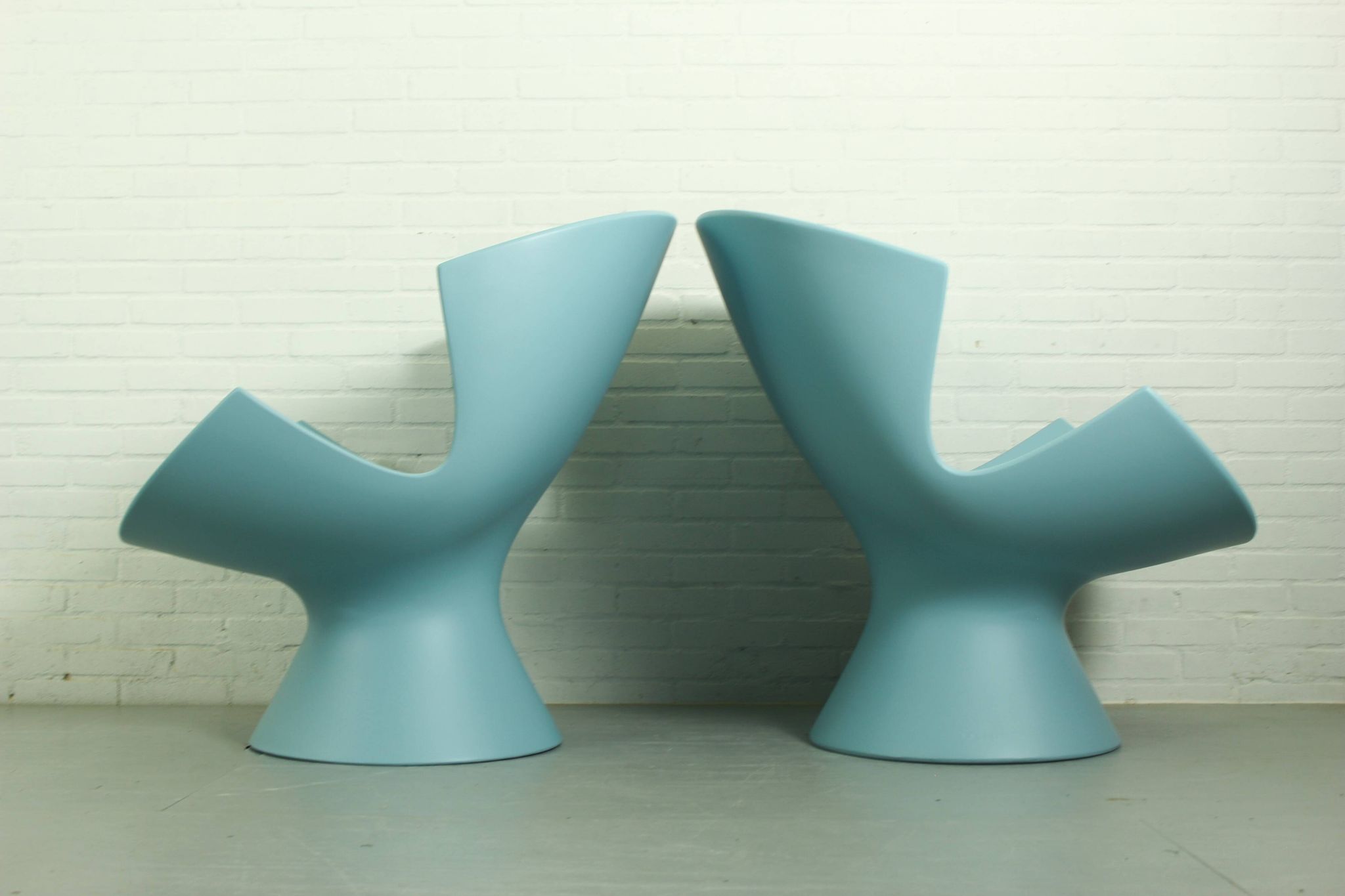 Set of 2 Karim Rashid Kite Lounge Chairs for Label, 2004