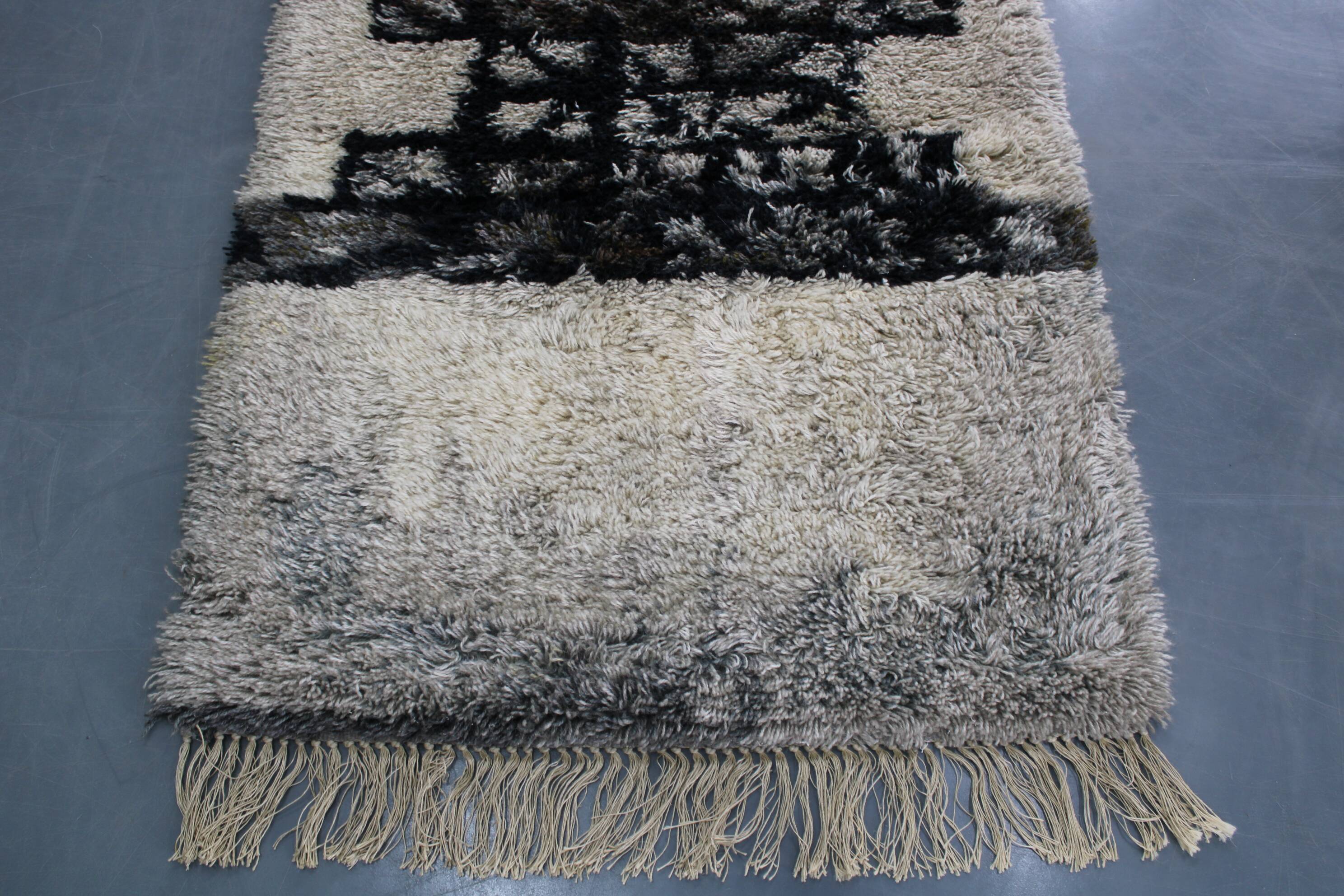 Tapis abstrait danois en laine à poils longs, années 1960