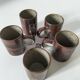 6 tasses en grès moucheté et décor émaillé