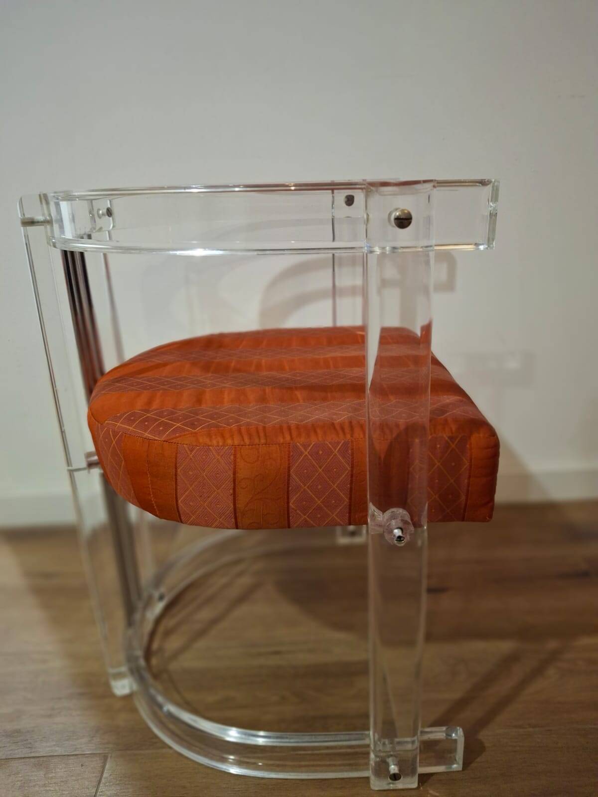 Set of 6 Acrylic and Chrome Chairs, Italy, 1970s
