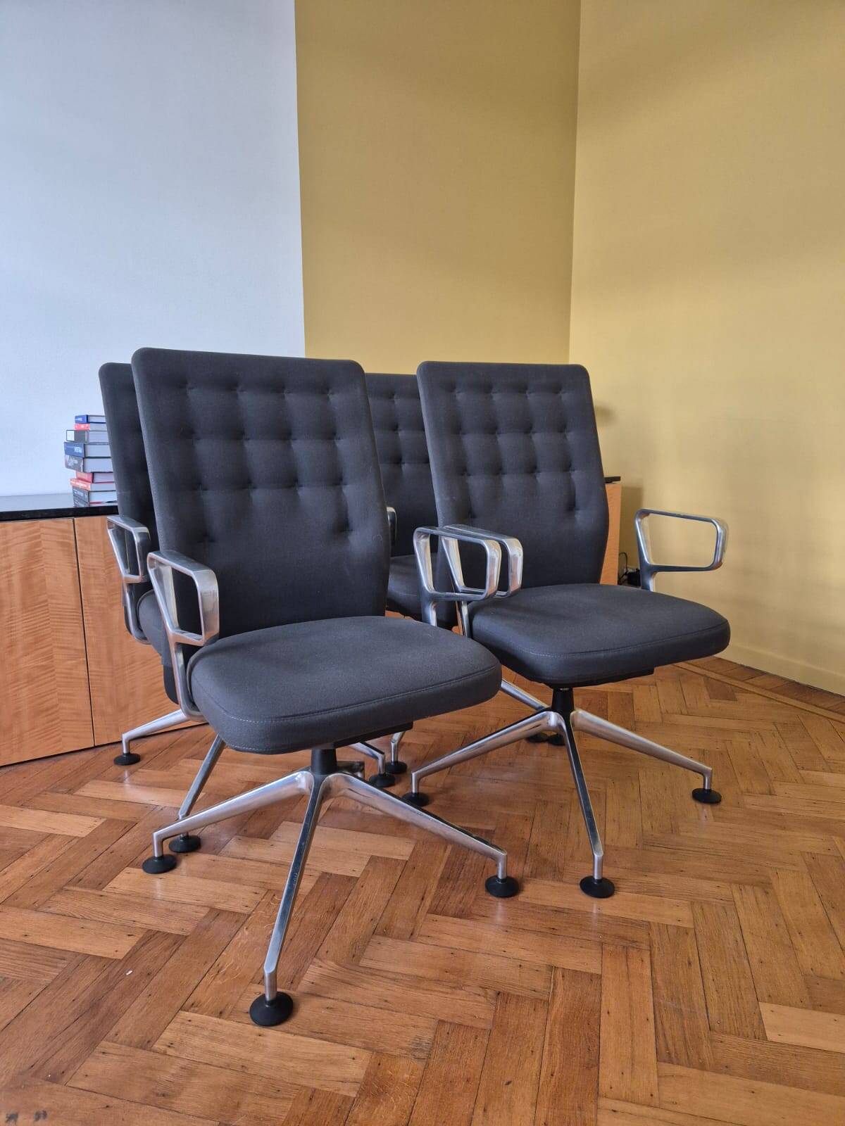 4 Vitra ID Trim chairs by Antonio Citterio