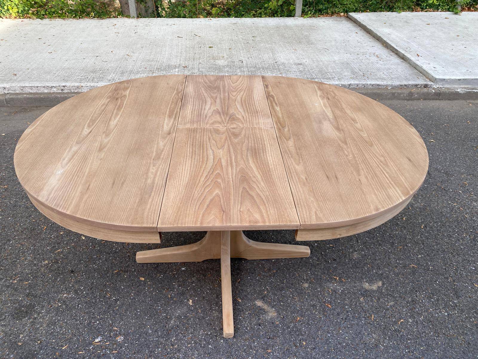 Scandinavian round extendable dining table Baumann stripped teak 1960