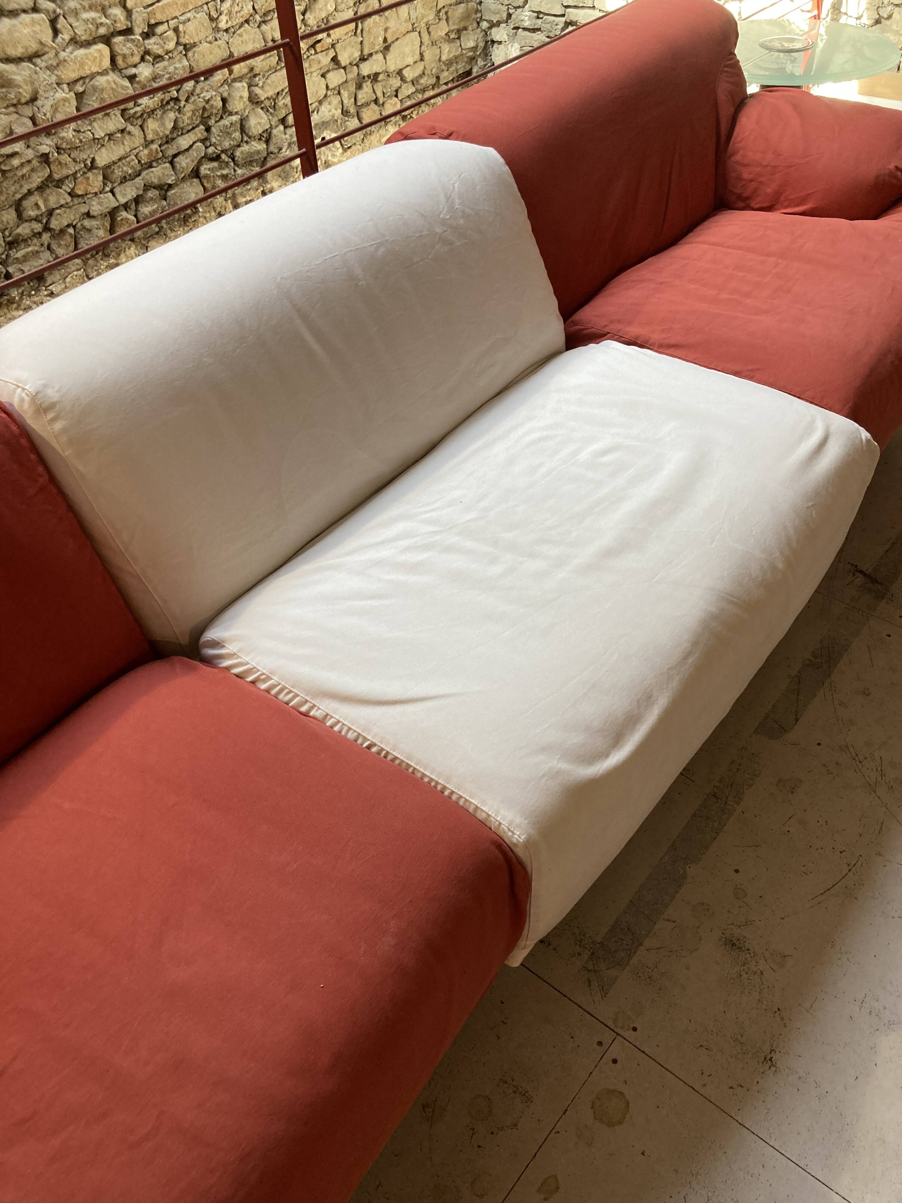 Fiandra modular sofa - Vico Magistretti - Cassina - red and white