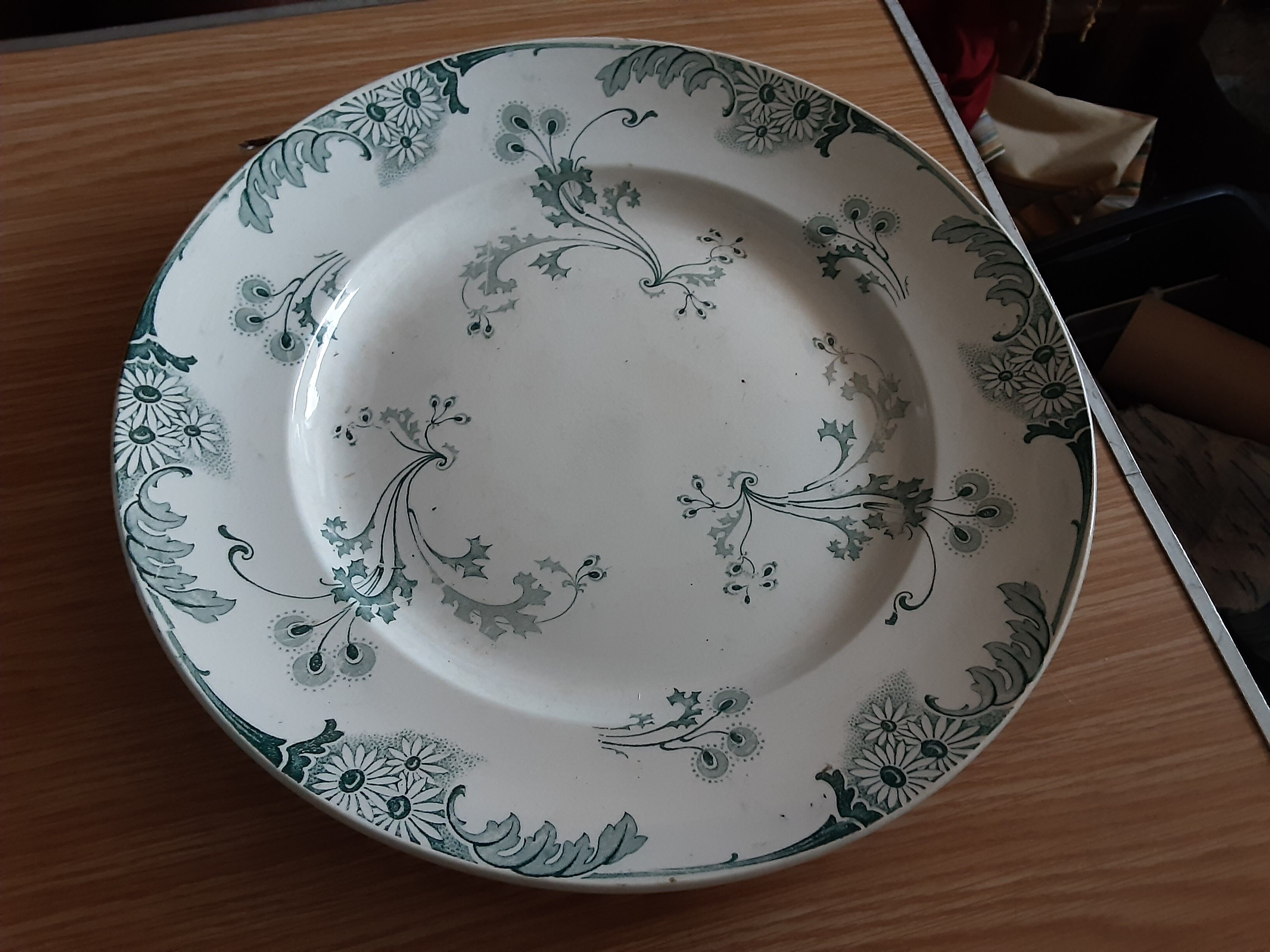 Round dish faience luneville keller and guerin model marie louise