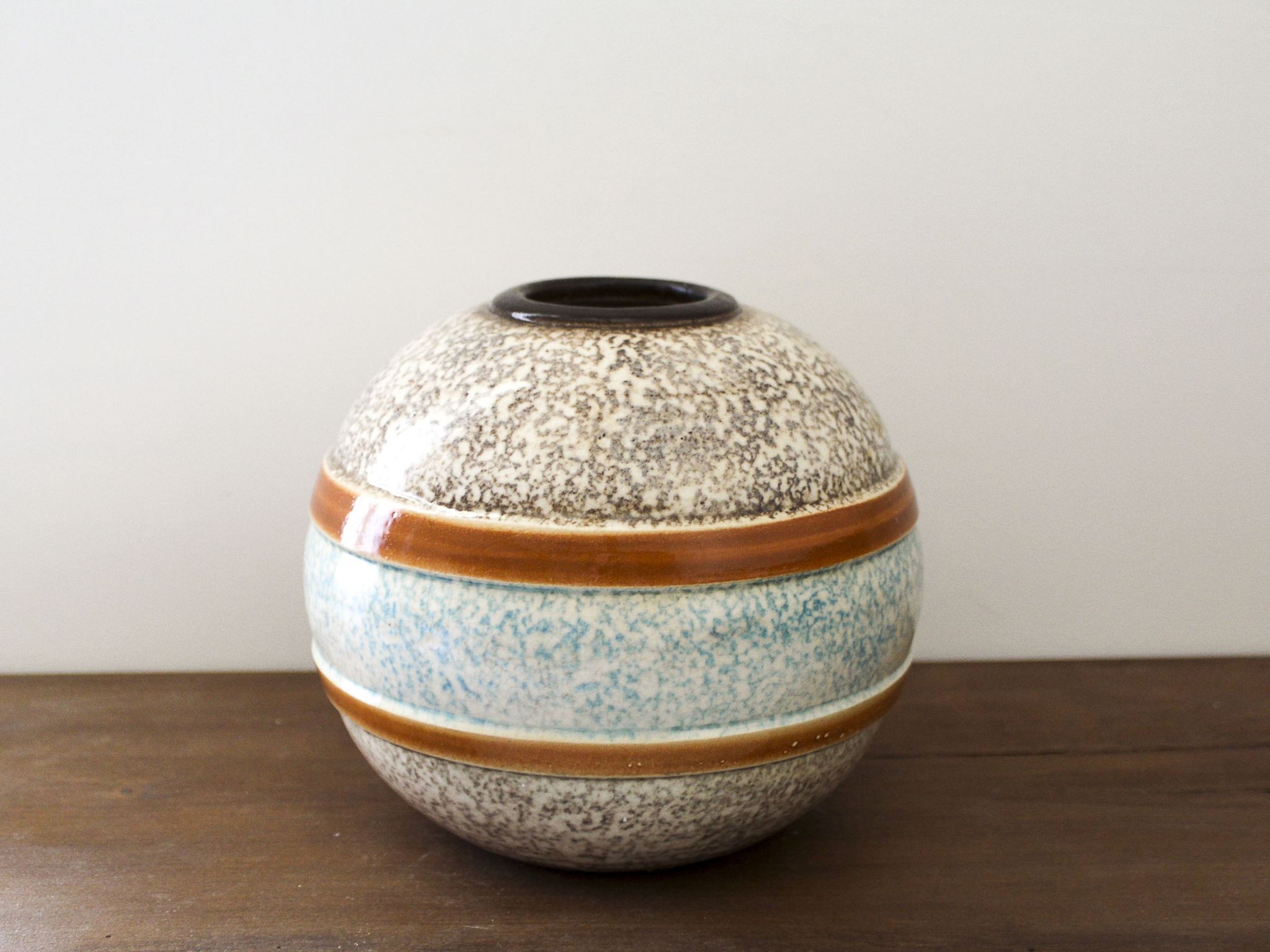 Vase boule céramique émaillée art déco signé