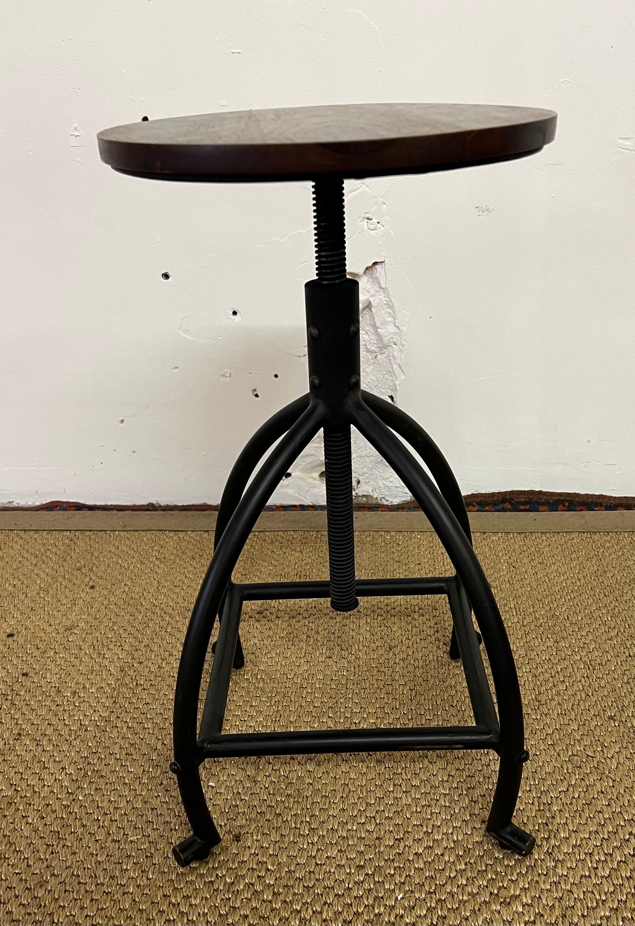 Industrial screw stool