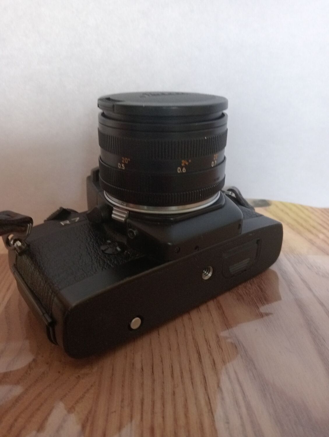 Leica r7 camera