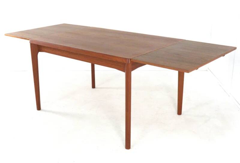 Henning Kjearnulf Vejle rectangular extendable dining table - danish design