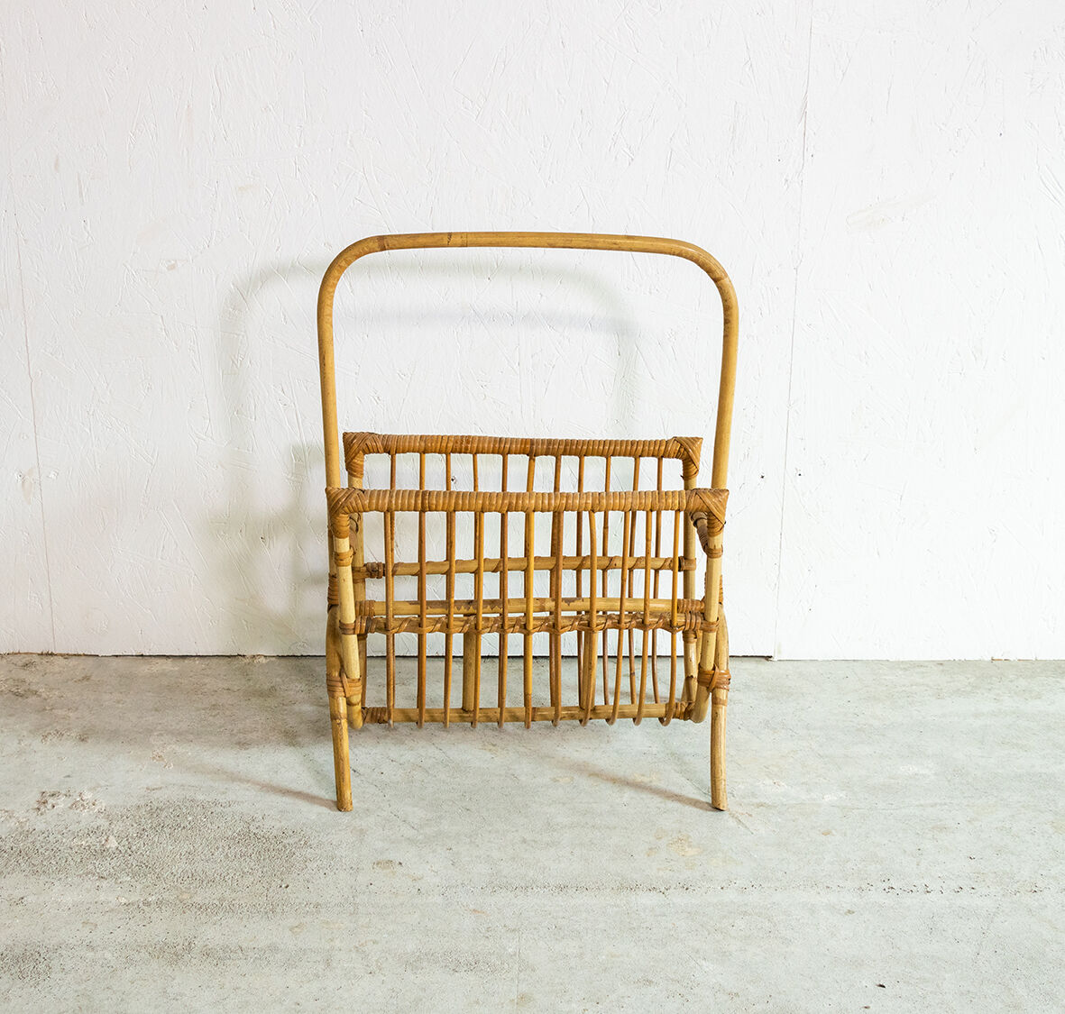 Ratin magazine holders