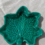Vallauris leaf-shaped slip cup