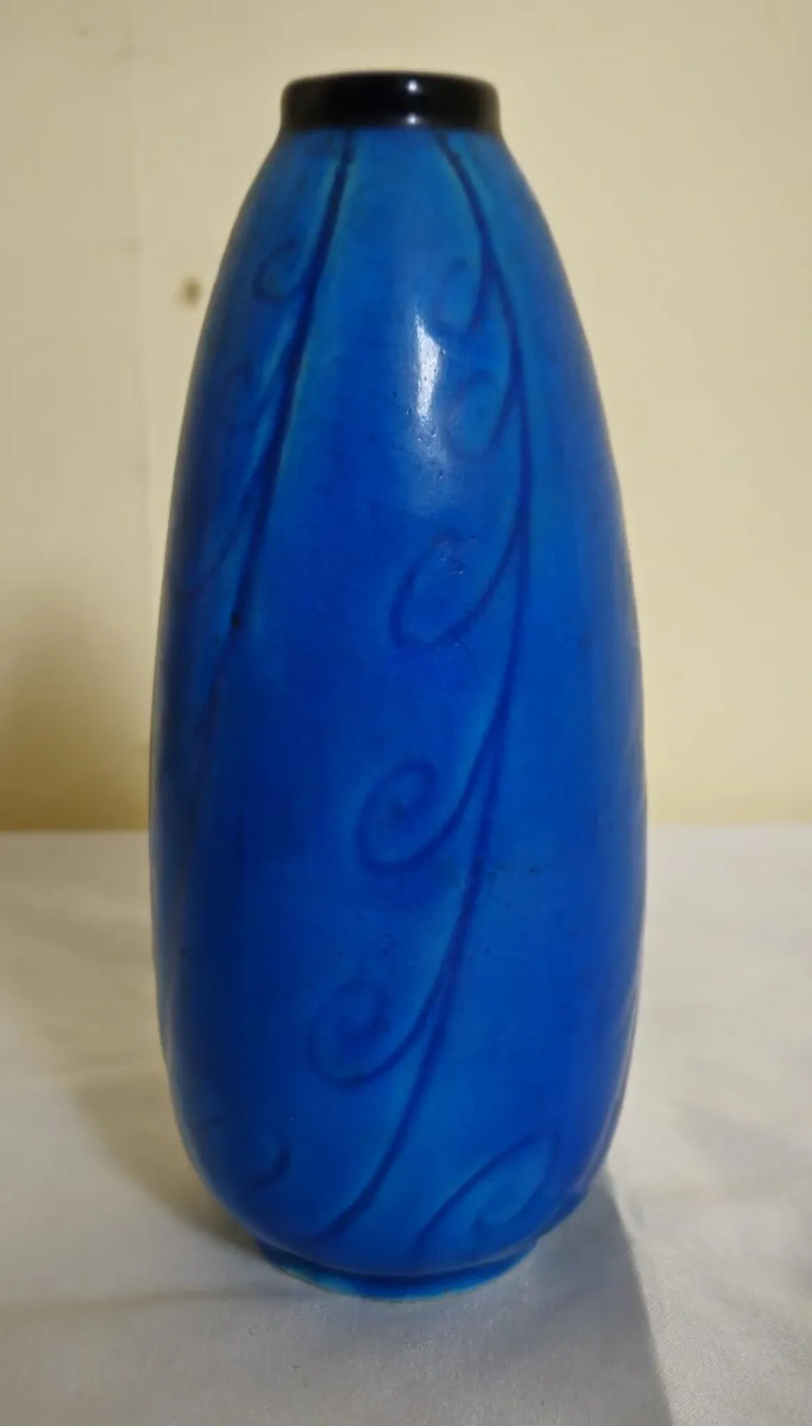 Ceramic vase signed Rosalba – deep Egyptian blue