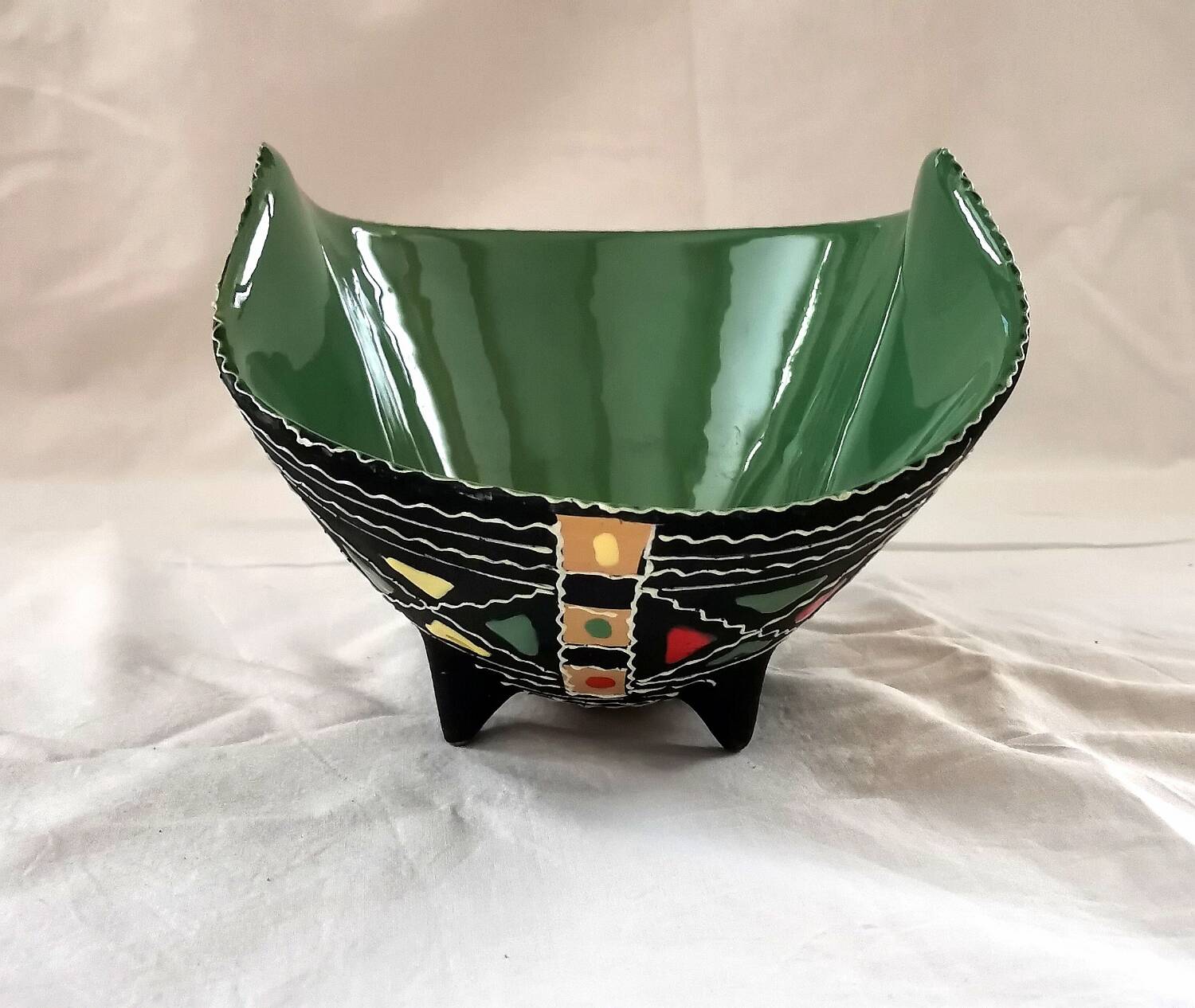 Ceramic bowl