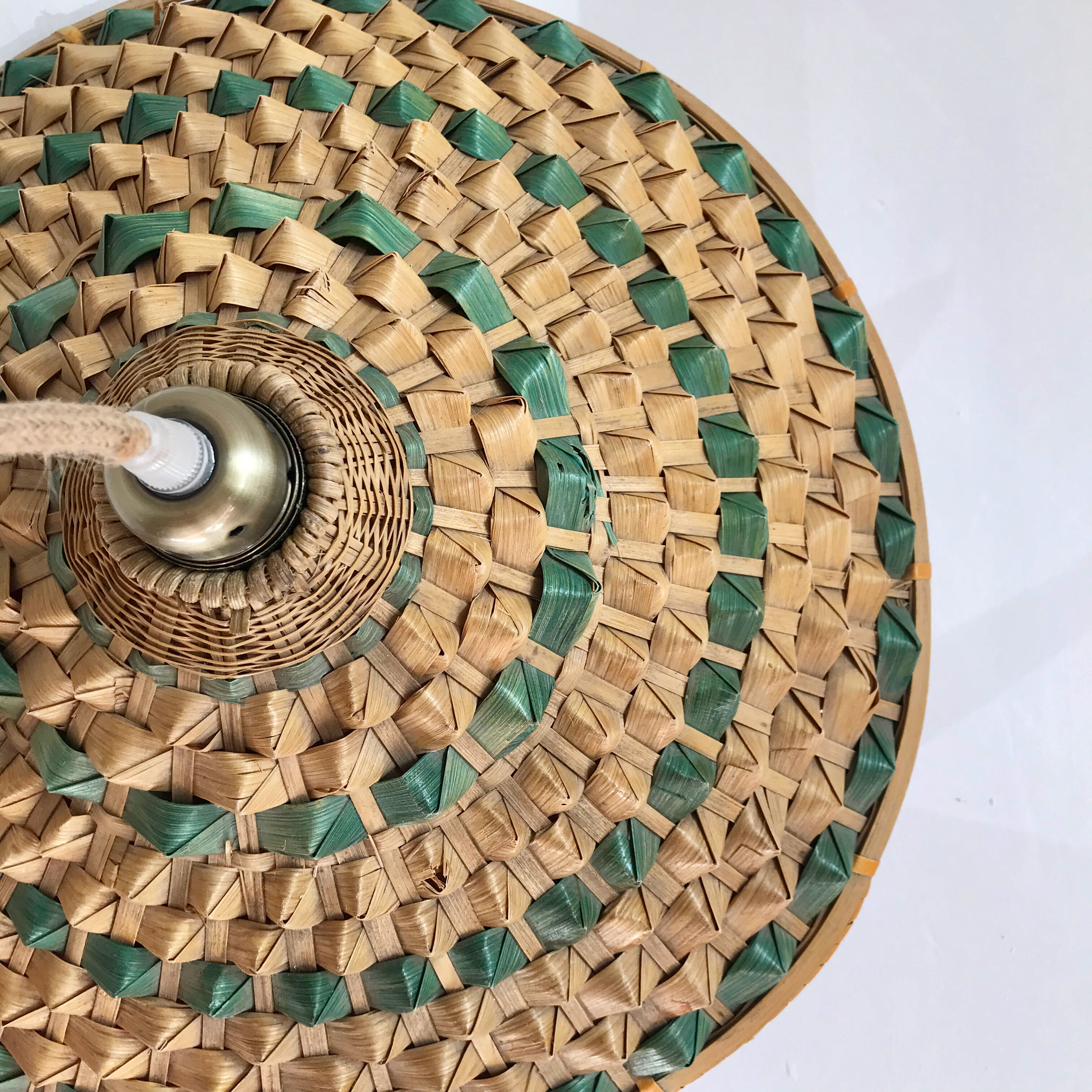 Japanese straw hat pendant lamp