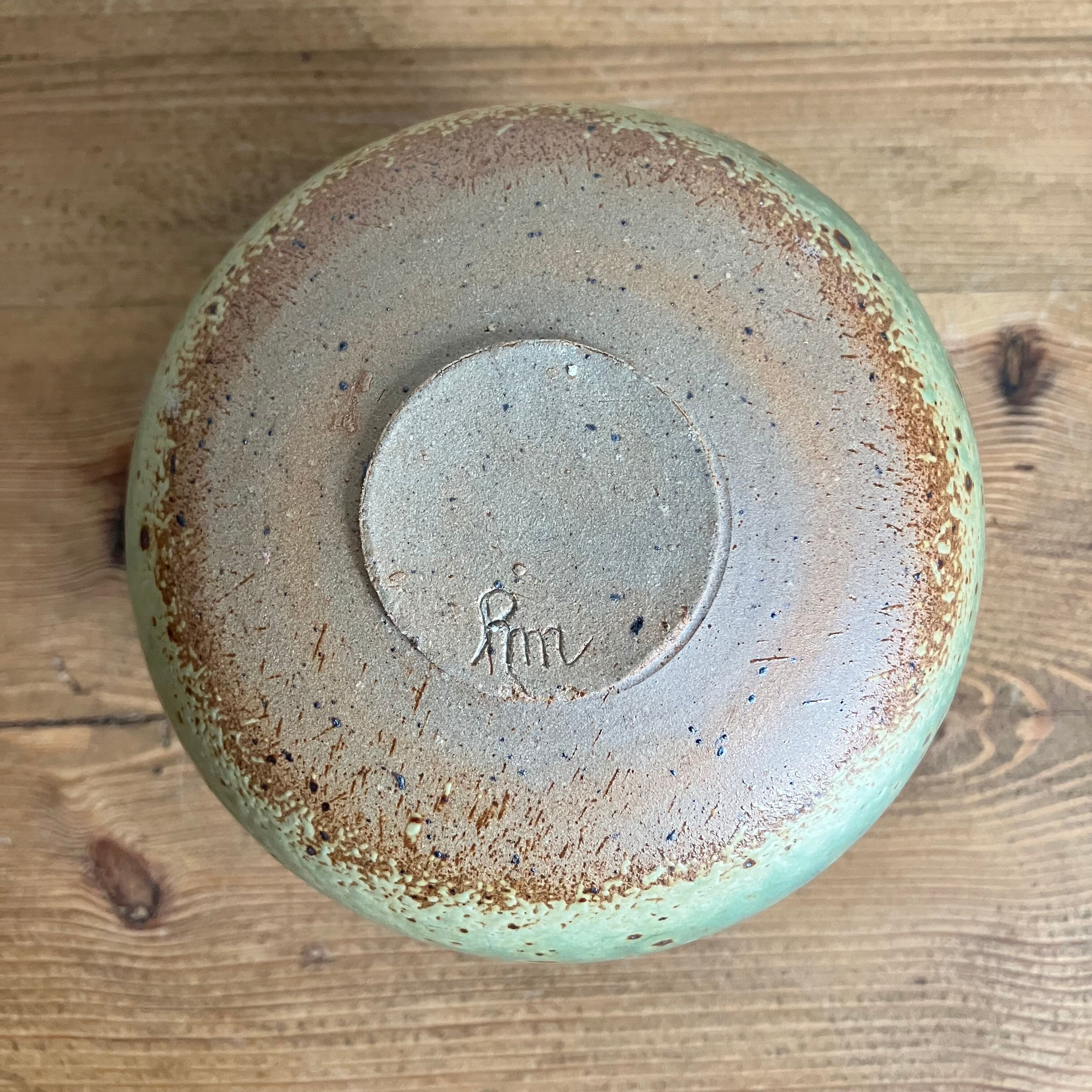 Soliflore ball in green sandstone