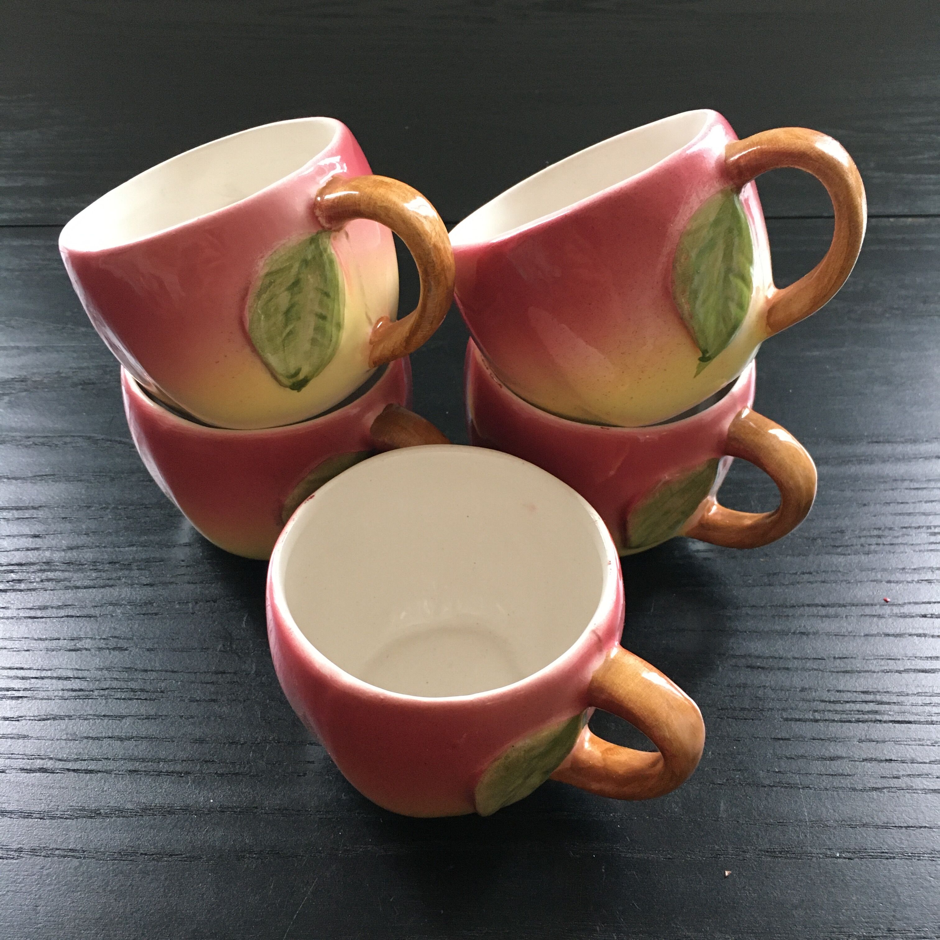 Service 5 tasses à thé barbotine rose