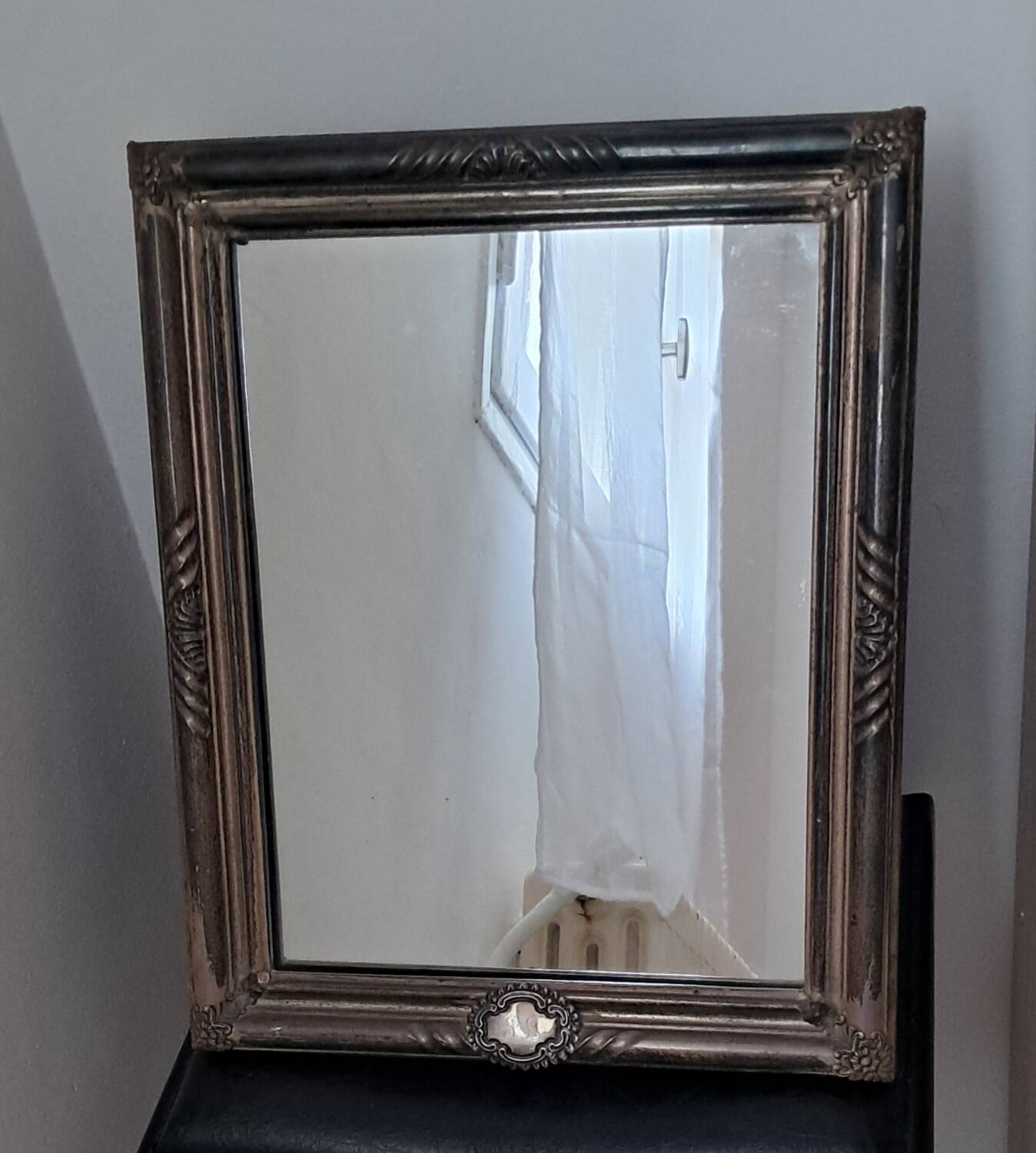 Freestanding mirror