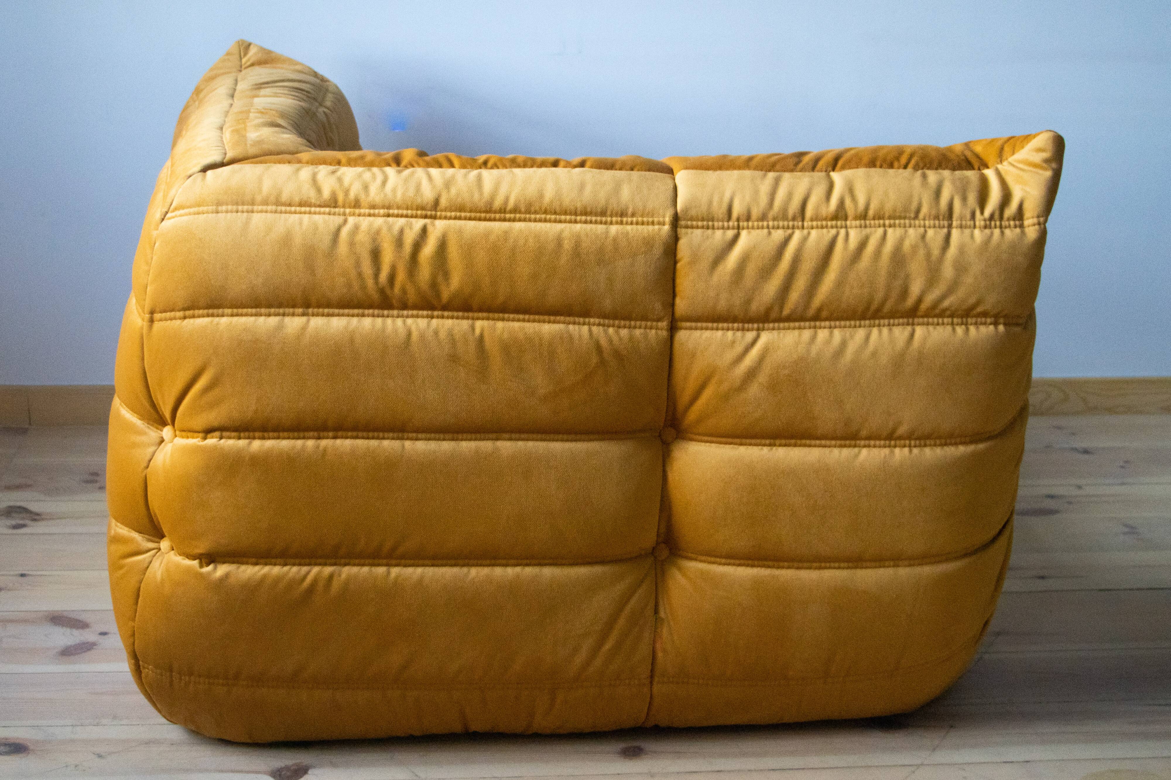 Togo corner armchair model designed by Michel Ducaroy 1973