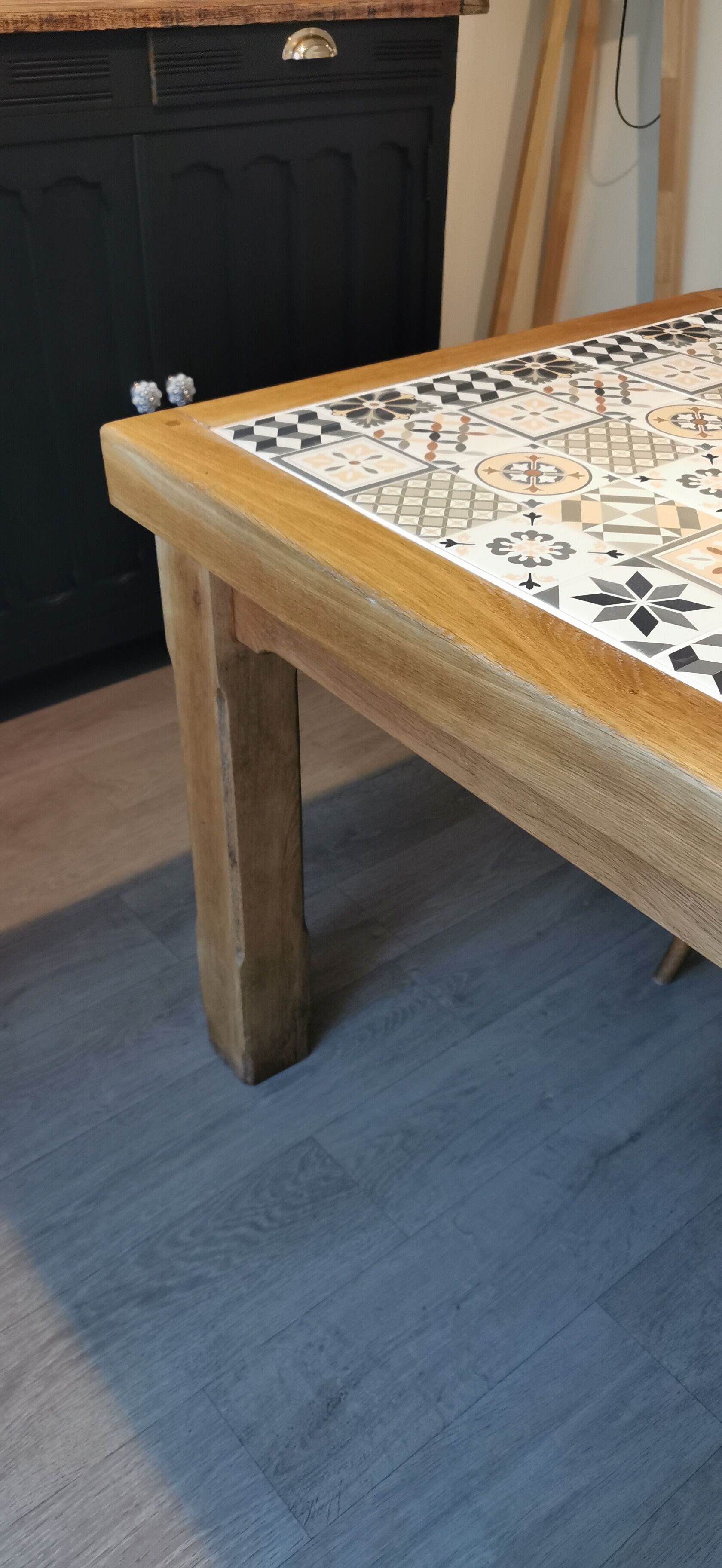 Farmhouse table cement tiles