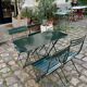 Salon de jardin, table et 4 chaises pliantes en métal vert