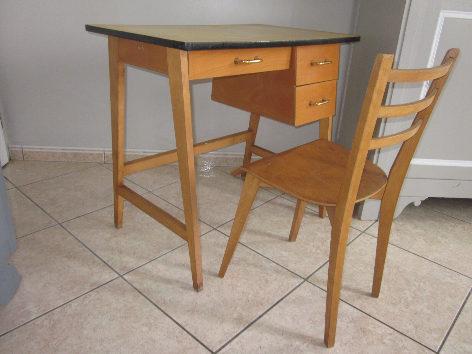 Bureau d'enfant vintage
