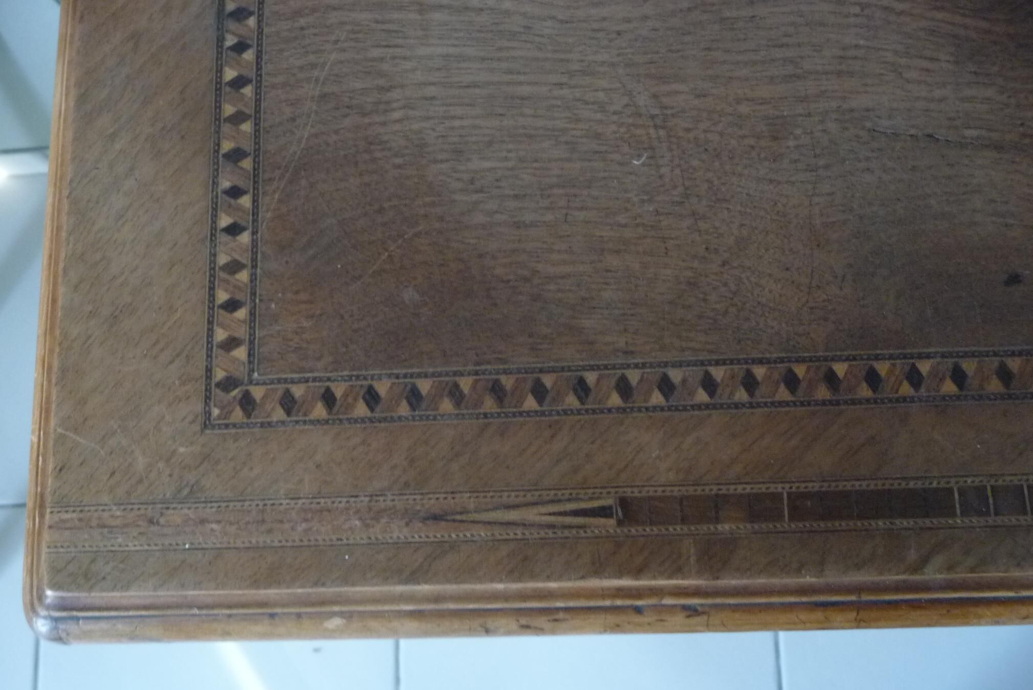 Ancienne table de machine à coudre Singer