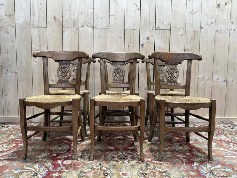 Suite de 6 chaises paillées provençales en chêne massif.