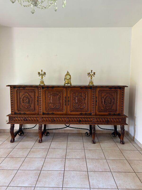 Buffet haut Renaissance espagnole