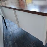 Minimalist formica desk
