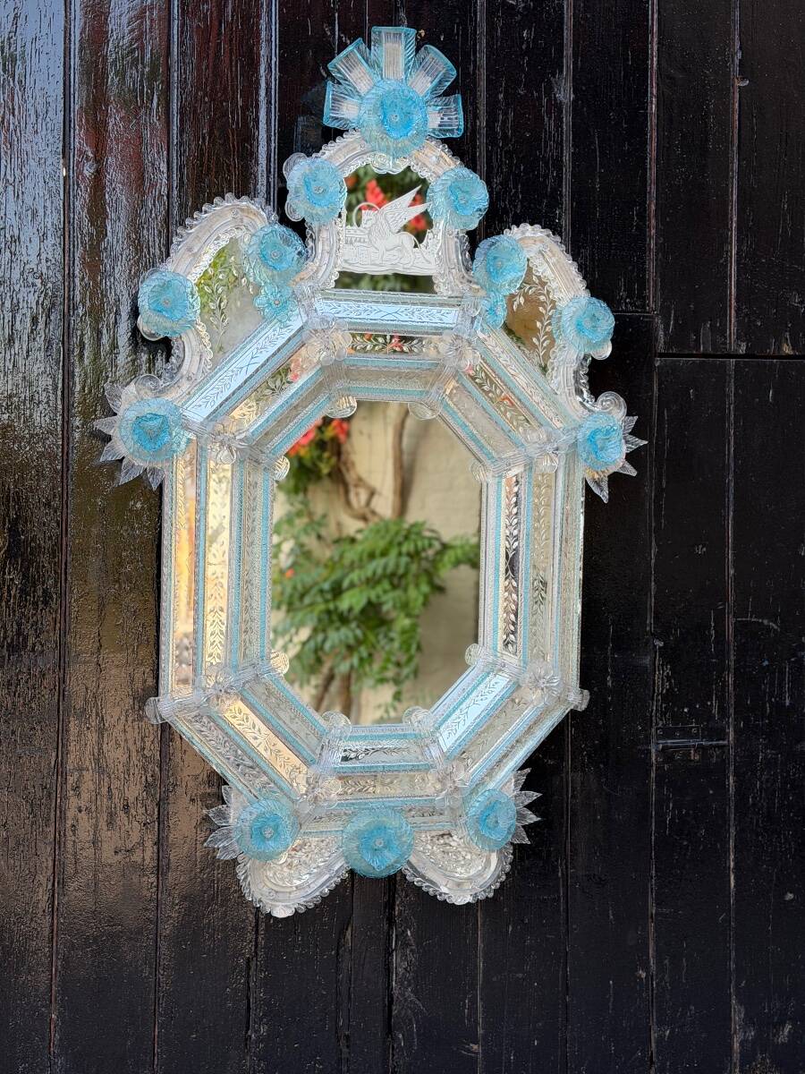 Venetian mirror in colourless and blue Murano glass, circa 1930.