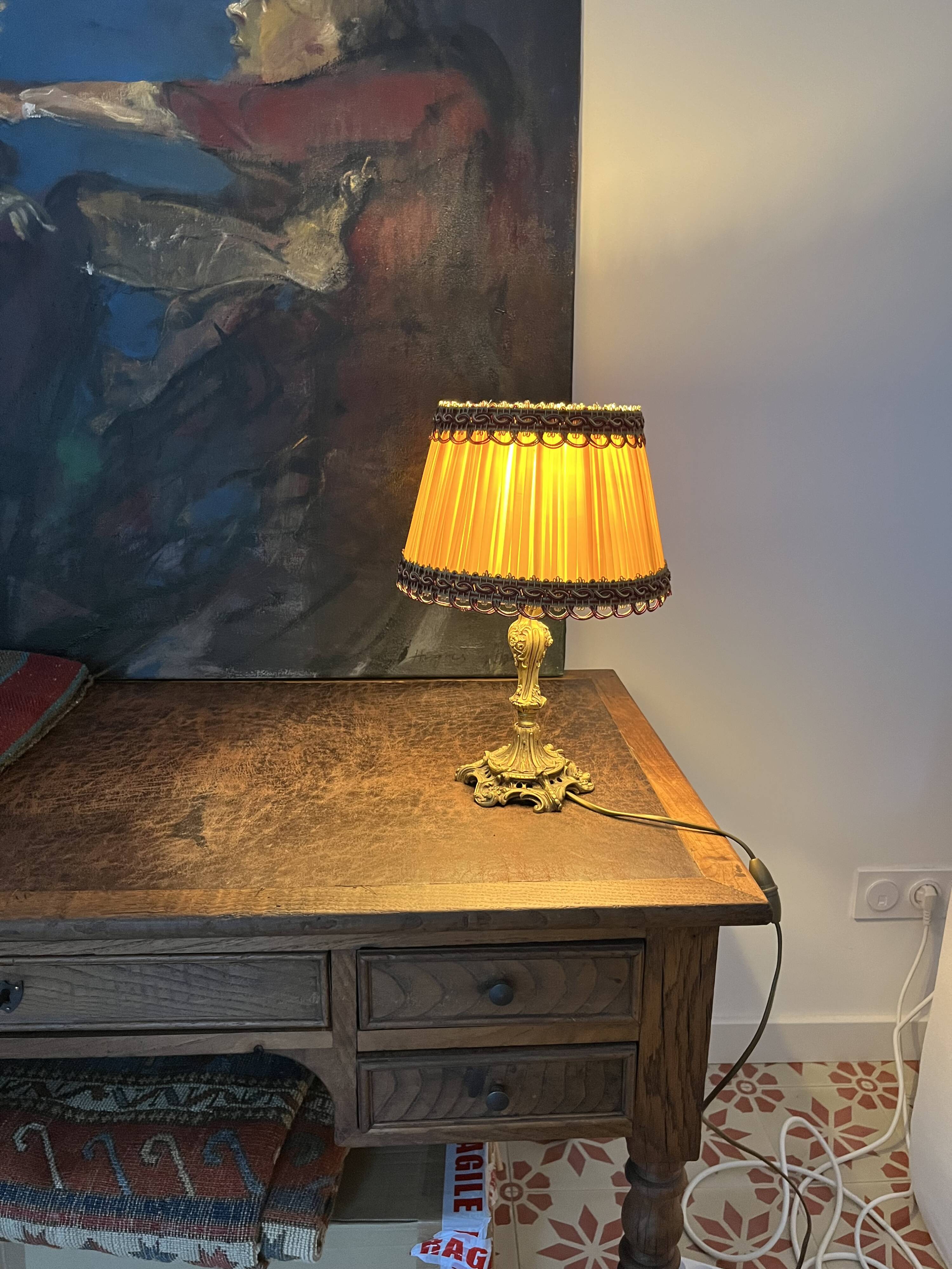 Lampe bronze style rocaille époque XVIII