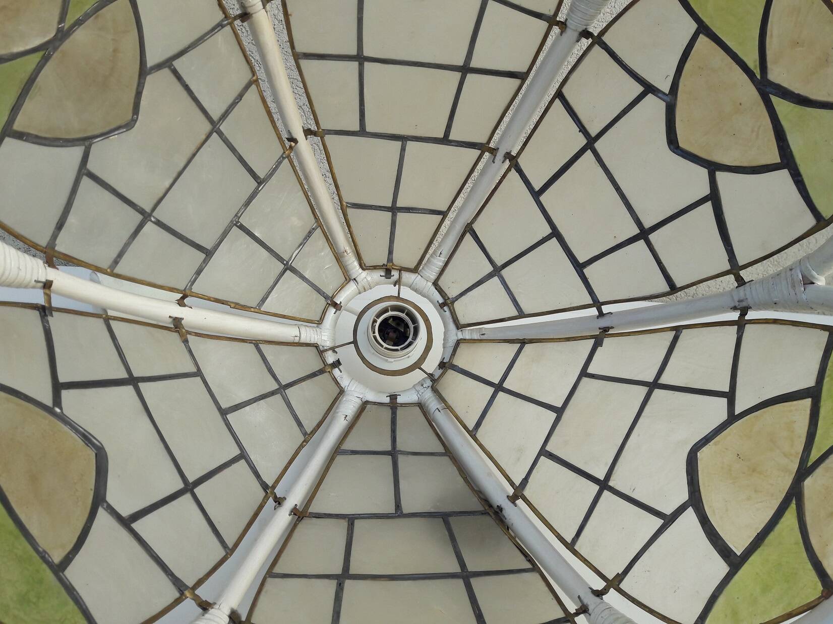 Art Deco mother-of-pearl suspension